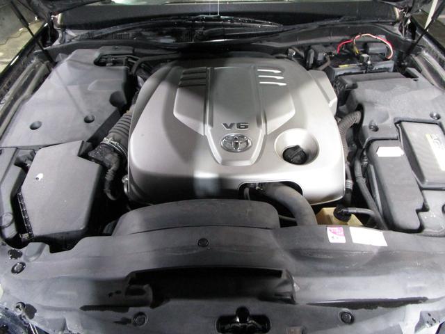 クラウン アスリート　６０ｔｈスペシャルエディション　後期　クルコン　ＨＤＤナビ　ＣＤ　バックカメラ　ＥＴＣ　ソナー　ローダウン　車高調　エアロ　スマートキー　プッシュスタート（20枚目）