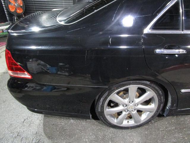 クラウン アスリート　６０ｔｈスペシャルエディション　後期　クルコン　ＨＤＤナビ　ＣＤ　バックカメラ　ＥＴＣ　ソナー　ローダウン　車高調　エアロ　スマートキー　プッシュスタート（27枚目）