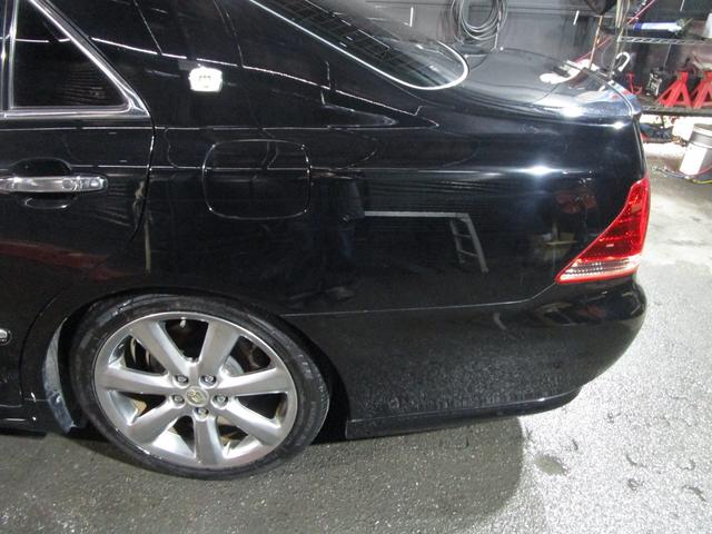 クラウン アスリート　６０ｔｈスペシャルエディション　後期　クルコン　ＨＤＤナビ　ＣＤ　バックカメラ　ＥＴＣ　ソナー　ローダウン　車高調　エアロ　スマートキー　プッシュスタート（32枚目）