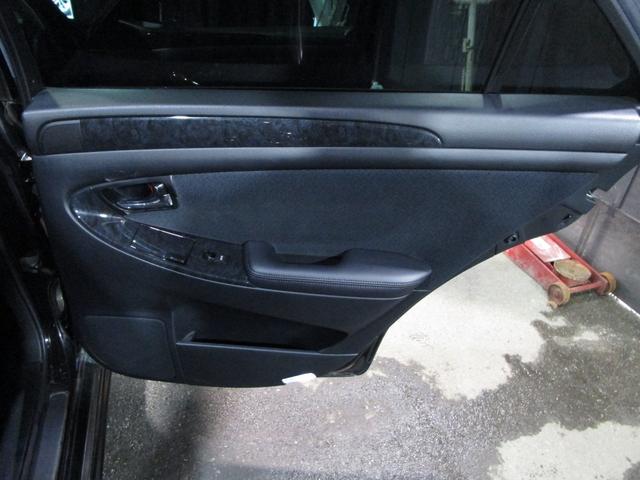 クラウン アスリート　６０ｔｈスペシャルエディション　後期　クルコン　ＨＤＤナビ　ＣＤ　バックカメラ　ＥＴＣ　ソナー　ローダウン　車高調　エアロ　スマートキー　プッシュスタート（46枚目）