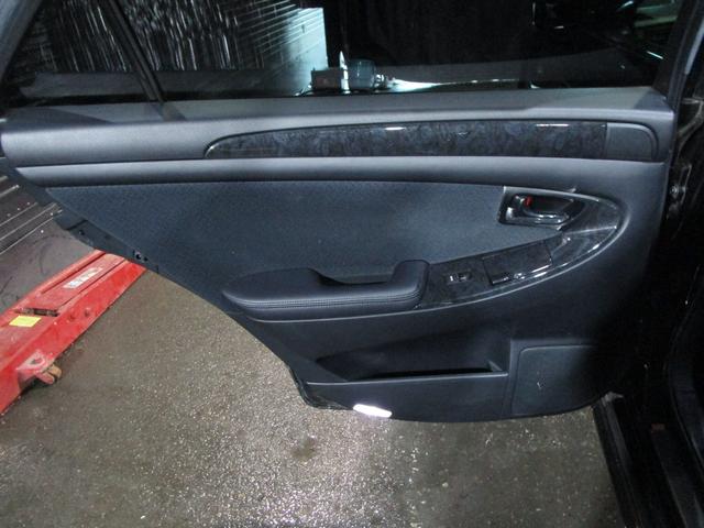 クラウン アスリート　６０ｔｈスペシャルエディション　後期　クルコン　ＨＤＤナビ　ＣＤ　バックカメラ　ＥＴＣ　ソナー　ローダウン　車高調　エアロ　スマートキー　プッシュスタート（49枚目）