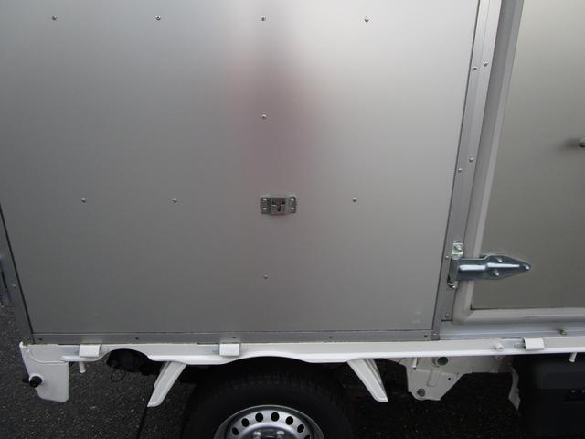 ハイゼットトラック スタンダード　ワンオーナー　アイドリングストップ　パネルバン　サイドドア　コーナーセンサー　オートヘッドライト（8枚目）