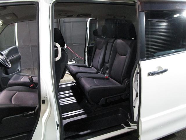 セレナ ハイウェイスター　Ｖセレクション　アイドリングＳ　クルコン　両側パワスラ　メモリーナビ　Ｂｌｕｅｔｏｏｔｈ　フルセグ　ＤＶＤ　ＣＤ　バックカメラ　ＥＴＣ　ソナー　スマートキー　プッシュスタート（16枚目）