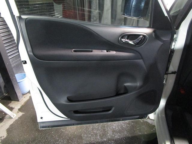 セレナ ハイウェイスター　Ｖセレクション　アイドリングＳ　クルコン　両側パワスラ　メモリーナビ　Ｂｌｕｅｔｏｏｔｈ　フルセグ　ＤＶＤ　ＣＤ　バックカメラ　ＥＴＣ　ソナー　スマートキー　プッシュスタート（50枚目）