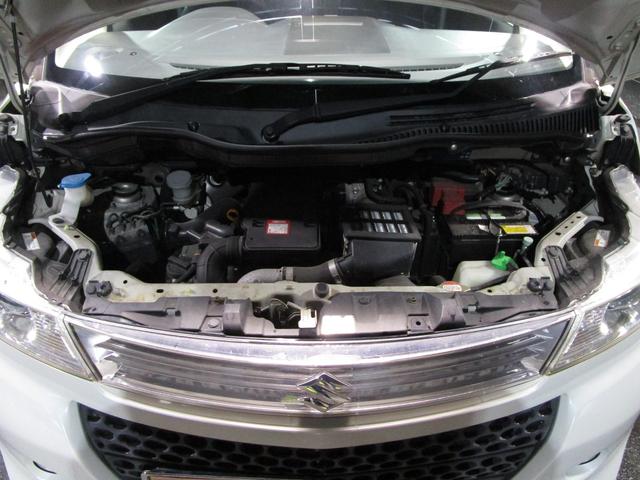 �^�C���ƃA���~�͐�p��܂ŃN���[�j���O���ō��������v�`�w�ŃR�[�e�B���O���܂��B�G���W�����[���͎Ԃ̂��߂ɉߏ�Ȑ��|�͂��Ă���܂���B