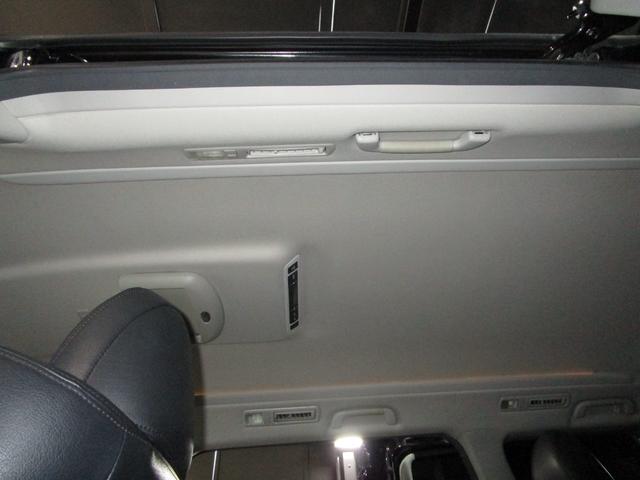 �^�C���ƃA���~�͐�p��܂ŃN���[�j���O���ō��������v�`�w�ŃR�[�e�B���O���܂��B�G���W�����[���͎Ԃ̂��߂ɉߏ�Ȑ��|�͂��Ă���܂���B