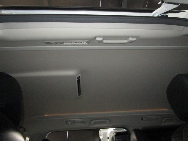 �^�C���ƃA���~�͐�p��܂ŃN���[�j���O���ō��������v�`�w�ŃR�[�e�B���O���܂��B�G���W�����[���͎Ԃ̂��߂ɉߏ�Ȑ��|�͂��Ă���܂���B