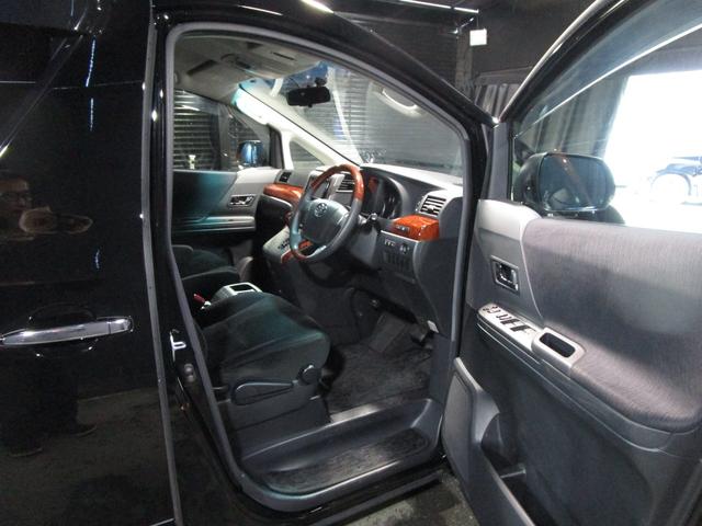 ヴェルファイア ２．４Ｚ　プラチナムセレクション　フリップダウンモニター　両側パワスラ　ＨＤＤナビ　Ｂｌｕｅｔｏｏｔｈ　フルセグ　ＤＶＤ　ＣＤ　バックカメラ　ＥＴＣ　スマートキー　プッシュスタート（13枚目）