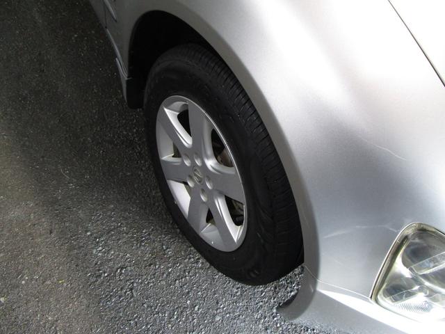 �^�C���ƃA���~�͐�p��܂ŃN���[�j���O���ō��������v�`�w�ŃR�[�e�B���O���܂��B�G���W�����[���͎Ԃ̂��߂ɉߏ�Ȑ��|�͂��Ă���܂���B