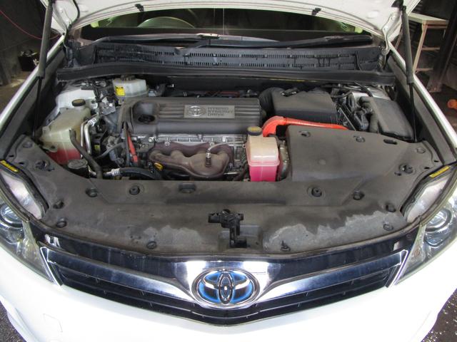 �^�C���ƃA���~�͐�p��܂ŃN���[�j���O���ō��������v�`�w�ŃR�[�e�B���O���܂��B�G���W�����[���͎Ԃ̂��߂ɉߏ�Ȑ��|�͂��Ă���܂���B