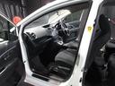 外装は洗車→コーティングをしますのでぴかぴかの状態で乗れます!もし気になる傷などございましたらお値打ち価格にてプロの板金塗装できます。さらにこだわりのある方はプロのコーティングも低価格で出来ます。
