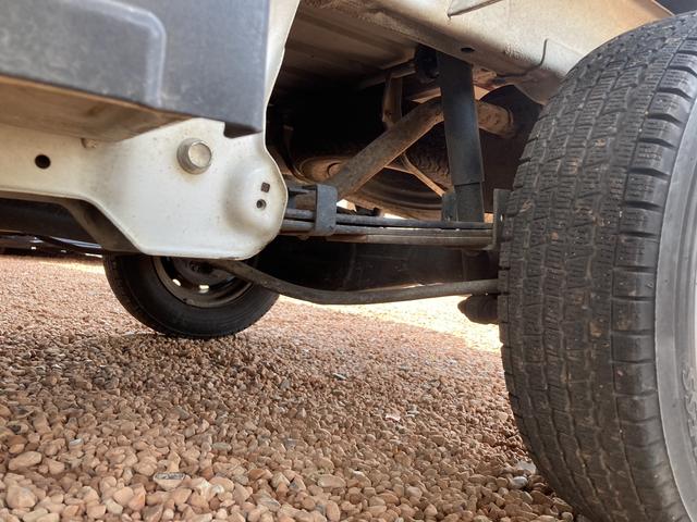 キャリイトラック 　４ＷＤ　軽トラック　ＭＴ　エアコン（15枚目）