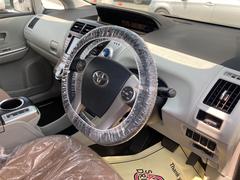 常に触れることとなる運転席周りです。まるで自宅に居るようにリラックスできる運転席です。外の喧騒を忘れさせてくれますね。 2