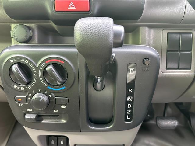 PC 横滑り防止装置/エアバッグ 運転席/エアバッグ 助手席/パワーウインドウ/キーレスエントリー/パワーステアリング/禁煙車/マニュアルエアコン/UVカットガラス/最大積載量350kg(24枚目)