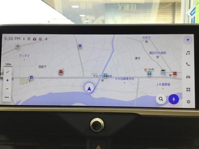クラウンスポーツ ４ＷＤスポーツＺ　ガラスルーフ／純正エアロ／保証書／純正　ＳＤナビ／デジタルインナーミラー／トヨタセーフティセンス／シートヒーター　前席／全方位モニター／車線逸脱防止支援システム／シート　フルレザー　革シート　ＥＴＣ（10枚目）