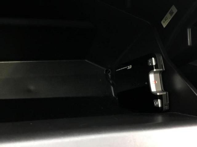 レヴォーグ ４ＷＤ１．６ＳＴＩスポーツアイサイト　新品タイヤ／社外　ＳＤナビ／衝突安全装置／シートヒーター　前席／車線逸脱防止支援システム／シート　フルレザー／パーキングアシスト　バックガイド／ドライブレコーダー　前後　革シート　衝突被害軽減システム（18枚目）