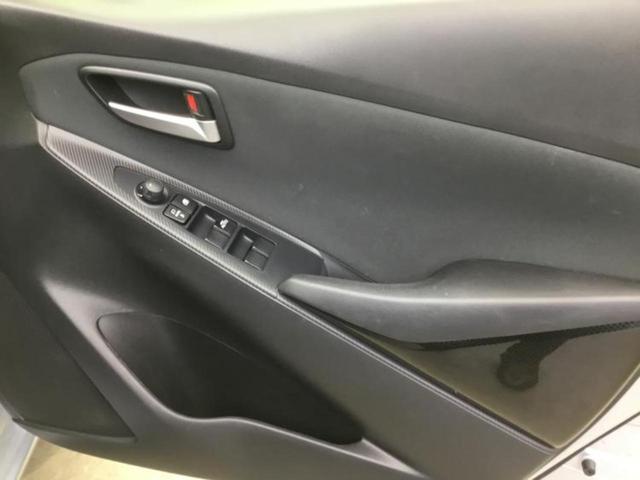 デミオ １３Ｓ　新品タイヤ／保証書／純正　ＳＤナビ／衝突安全装置／シートヒーター　前席／３６０°ビューモニター／パーキングアシスト　バックガイド／ドライブレコーダー　社外／ヘッドランプ　ＬＥＤ　衝突被害軽減システム（8枚目）