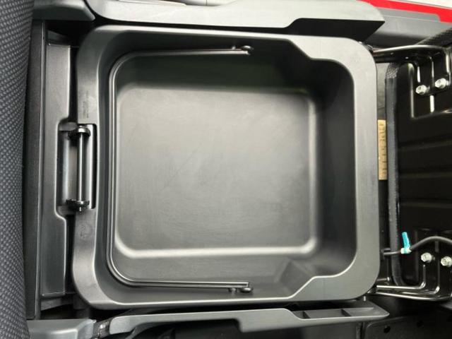 ハスラー Ｊスタイル　保証書／ディスプレイオーディオ／セーフティサポート（スズキ）／シートヒーター　運転席／ヘッドランプ　ＨＩＤ／ＥＴＣ／ＥＢＤ付ＡＢＳ／横滑り防止装置／アイドリングストップ／エアバッグ　運転席（30枚目）