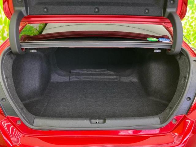 シビック ヒョウジュン　保証書／純正　ＳＤナビ／ホンダセンシング／シートヒーター　前席／車線逸脱防止支援システム／シート　フルレザー／ドライブレコーダー　社外／ヘッドランプ　ＬＥＤ／Ｂｌｕｅｔｏｏｔｈ接続／ＥＴＣ　革シート（8枚目）