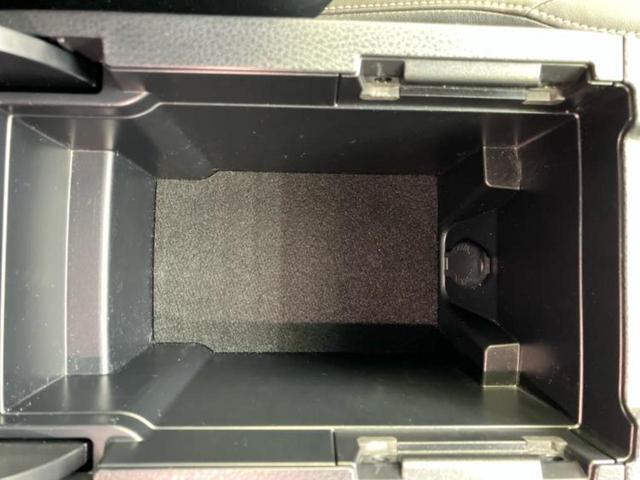ハリアー プレミアム　新品タイヤ／保証書／純正　９インチ　ＳＤナビ／トヨタセーフティセンス／車線逸脱防止支援システム／シート　ハーフレザー／電動バックドア／ドライブレコーダー　純正／ヘッドランプ　ＬＥＤ　バックカメラ（30枚目）