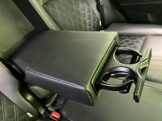 ハリアー プレミアム　新品タイヤ／保証書／純正　９インチ　ＳＤナビ／トヨタセーフティセンス／車線逸脱防止支援システム／シート　ハーフレザー／電動バックドア／ドライブレコーダー　純正／ヘッドランプ　ＬＥＤ　バックカメラ（31枚目）