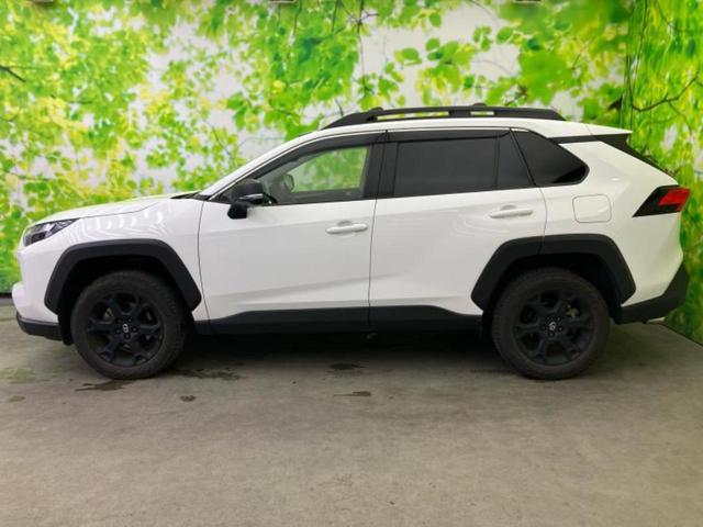 ＲＡＶ４ ４ＷＤハイブリッドアドベンチャーオフロードパッケ２　新品タイヤ／保証書／ディスプレイオーディオ１０インチ／デジタルインナーミラー／トヨタセーフティセンス／シートエアコン／パノラミックビューモニター／車線逸脱防止支援システム／シート　合皮　全周囲カメラ（2枚目）