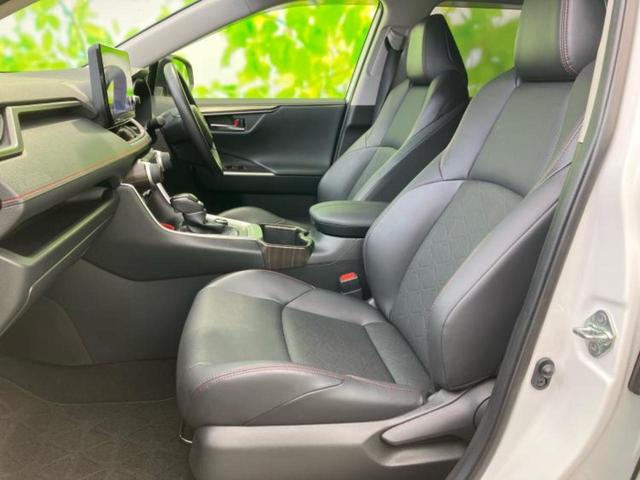 ＲＡＶ４ ４ＷＤハイブリッドアドベンチャーオフロードパッケ２　新品タイヤ／保証書／ディスプレイオーディオ１０インチ／デジタルインナーミラー／トヨタセーフティセンス／シートエアコン／パノラミックビューモニター／車線逸脱防止支援システム／シート　合皮　全周囲カメラ（6枚目）