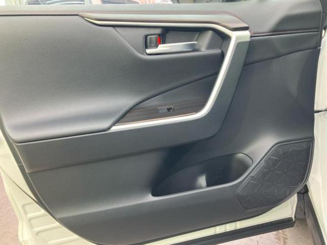 ＲＡＶ４ ４ＷＤハイブリッドアドベンチャーオフロードパッケ２　新品タイヤ／保証書／ディスプレイオーディオ１０インチ／デジタルインナーミラー／トヨタセーフティセンス／シートエアコン／パノラミックビューモニター／車線逸脱防止支援システム／シート　合皮　全周囲カメラ（21枚目）
