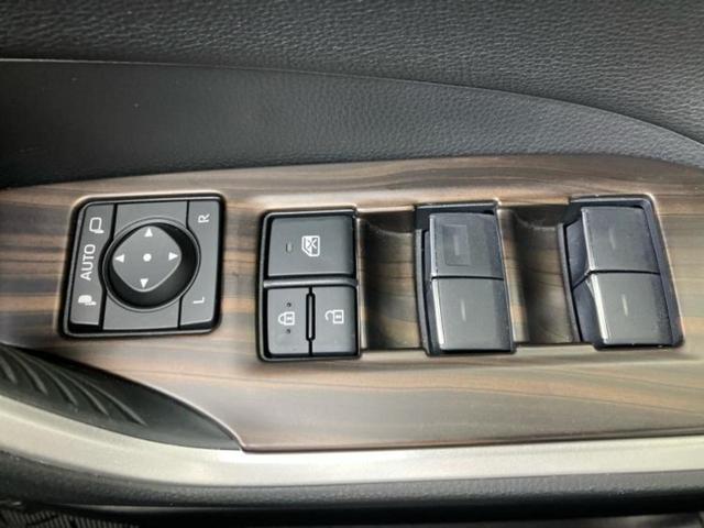 ＲＡＶ４ ４ＷＤハイブリッドアドベンチャーオフロードパッケ２　新品タイヤ／保証書／ディスプレイオーディオ１０インチ／デジタルインナーミラー／トヨタセーフティセンス／シートエアコン／パノラミックビューモニター／車線逸脱防止支援システム／シート　合皮　全周囲カメラ（27枚目）