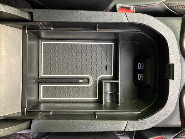 ＲＡＶ４ ４ＷＤハイブリッドアドベンチャーオフロードパッケ２　新品タイヤ／保証書／ディスプレイオーディオ１０インチ／デジタルインナーミラー／トヨタセーフティセンス／シートエアコン／パノラミックビューモニター／車線逸脱防止支援システム／シート　合皮　全周囲カメラ（31枚目）