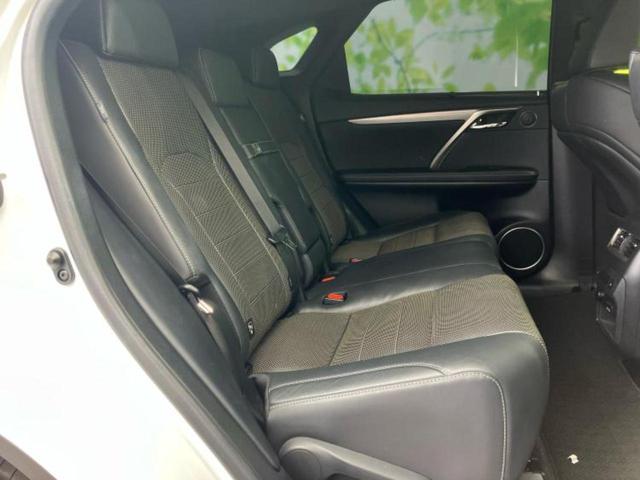 ＲＸ ４ＷＤ　ＲＸ４５０ｈ　Ｆスポーツ　サンルーフ／保証書／純正　１０インチ　ＳＤナビ／プリクラッシュセーフティ／エアーシート　前席／パノラミックビューモニター／車線逸脱防止支援システム／シート　フルレザー／電動バックドア　革シート　４ＷＤ（5枚目）