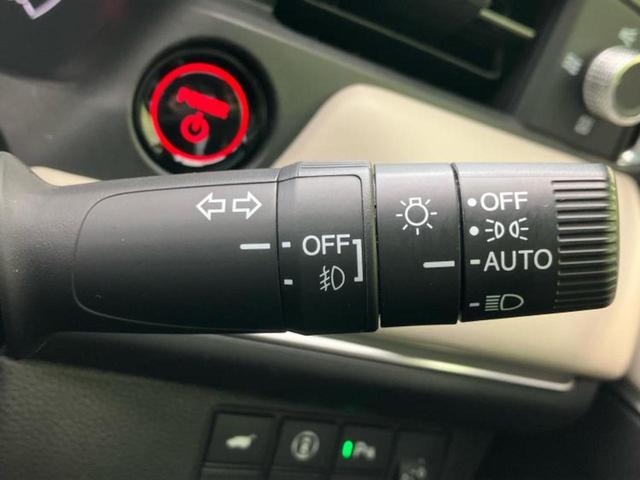 ヴェゼル eHEVプレイ 新品タイヤ/ガラスルーフ/保証書/純正 SDナビ/ホンダセンシング/シートヒーター/車線逸脱防止支援システム/シート ハーフレザー/パーキングアシスト バックガイド/電動バックドア バックカメラ(16枚目)