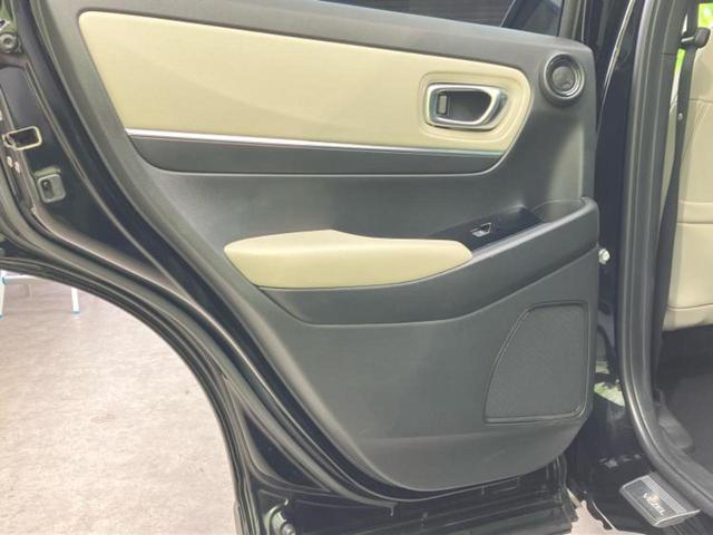 ヴェゼル eHEVプレイ 新品タイヤ/ガラスルーフ/保証書/純正 SDナビ/ホンダセンシング/シートヒーター/車線逸脱防止支援システム/シート ハーフレザー/パーキングアシスト バックガイド/電動バックドア バックカメラ(22枚目)