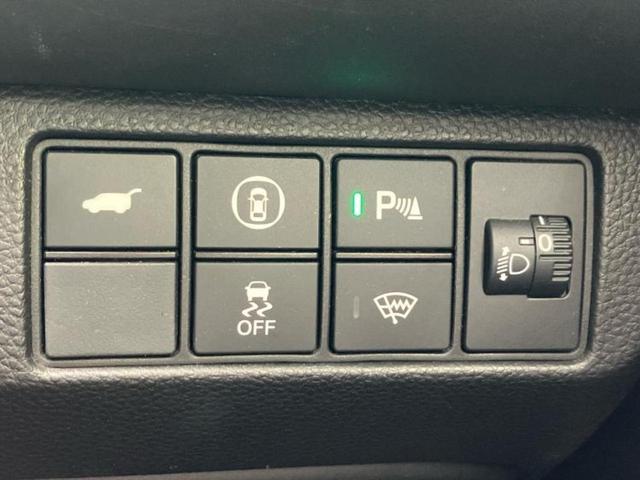 ヴェゼル eHEVプレイ 新品タイヤ/ガラスルーフ/保証書/純正 SDナビ/ホンダセンシング/シートヒーター/車線逸脱防止支援システム/シート ハーフレザー/パーキングアシスト バックガイド/電動バックドア バックカメラ(25枚目)