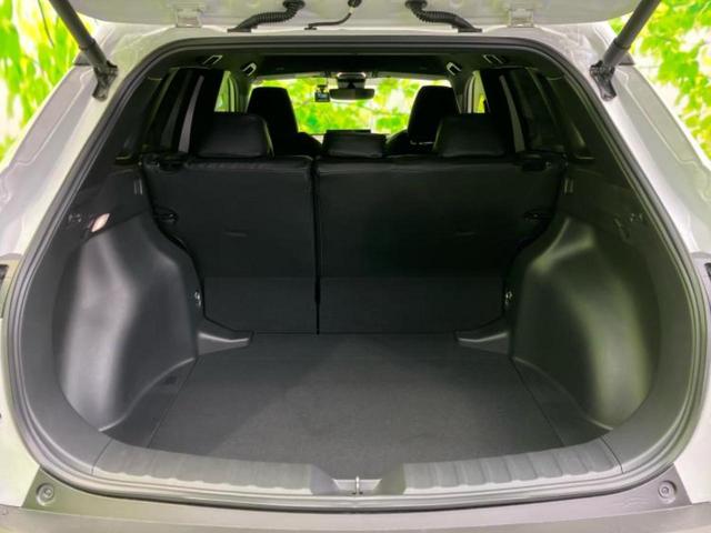 カローラクロス ハイブリッドZ 新品タイヤ/純正エアロ/保証書/ディスプレイオーディオ9インチ/トヨタセーフティセンス/シートヒーター 前席/パノラミックビューモニター/車線逸脱防止支援システム/電動バックドア 衝突被害軽減システム(8枚目)