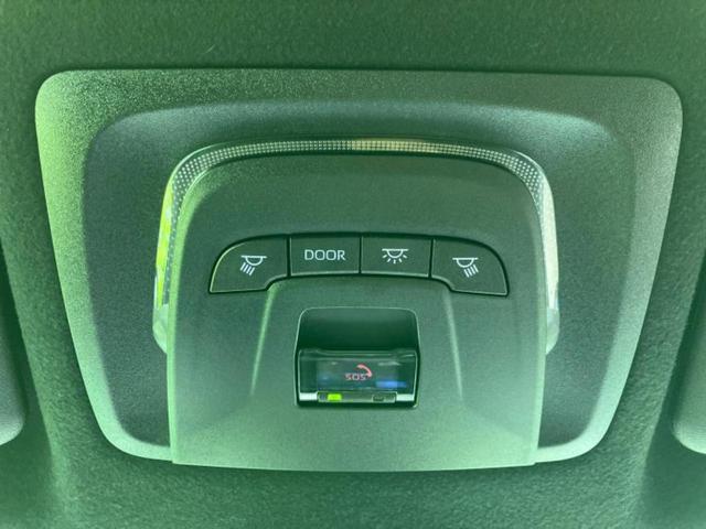 カローラクロス ハイブリッドZ 新品タイヤ/純正エアロ/保証書/ディスプレイオーディオ9インチ/トヨタセーフティセンス/シートヒーター 前席/パノラミックビューモニター/車線逸脱防止支援システム/電動バックドア 衝突被害軽減システム(27枚目)