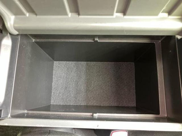 プリウスα Ｓツーリングセレクション　保証書／純正　８インチ　ＳＤナビ／パーキングアシスト　バックガイド／ヘッドランプ　ＨＩＤ／Ｂｌｕｅｔｏｏｔｈ接続／ＥＴＣ／ＥＢＤ付ＡＢＳ／バックモニター／フルセグＴＶ／ＤＶＤ　バックカメラ　ＤＶＤ再生（31枚目）