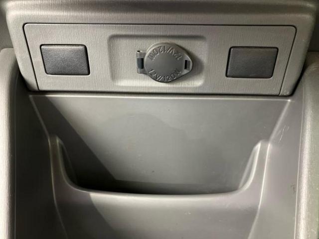 プリウスα Ｓツーリングセレクション　保証書／純正　８インチ　ＳＤナビ／パーキングアシスト　バックガイド／ヘッドランプ　ＨＩＤ／Ｂｌｕｅｔｏｏｔｈ接続／ＥＴＣ／ＥＢＤ付ＡＢＳ／バックモニター／フルセグＴＶ／ＤＶＤ　バックカメラ　ＤＶＤ再生（33枚目）