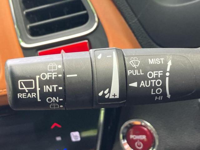 ヴェゼル ハイブリッドZ 保証書/社外 SDナビ/衝突安全装置/シートヒーター/シート ハーフレザー/ヘッドランプ LED/Bluetooth接続/ETC/EBD付ABS/横滑り防止装置/アイドリングストップ バックカメラ(17枚目)