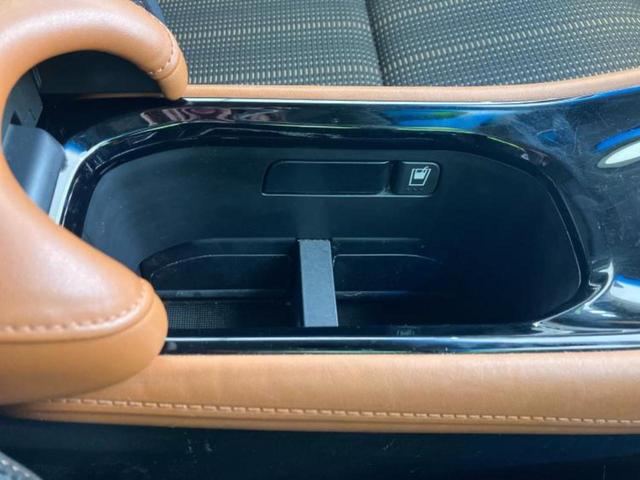 ヴェゼル ハイブリッドZ 保証書/社外 SDナビ/衝突安全装置/シートヒーター/シート ハーフレザー/ヘッドランプ LED/Bluetooth接続/ETC/EBD付ABS/横滑り防止装置/アイドリングストップ バックカメラ(33枚目)