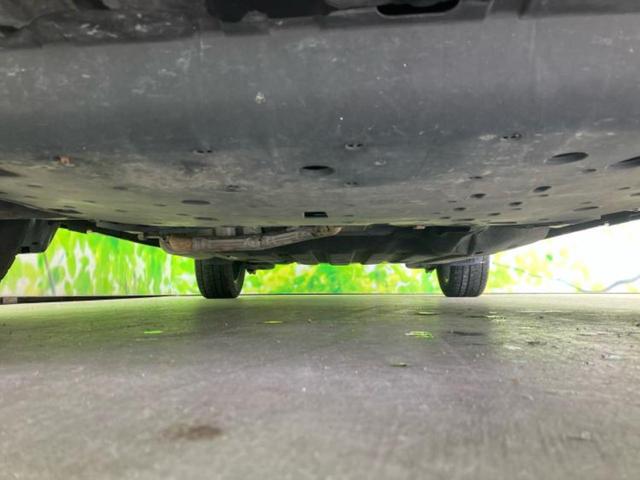 ヴェゼル ハイブリッドZ 保証書/社外 SDナビ/衝突安全装置/シートヒーター/シート ハーフレザー/ヘッドランプ LED/Bluetooth接続/ETC/EBD付ABS/横滑り防止装置/アイドリングストップ バックカメラ(42枚目)