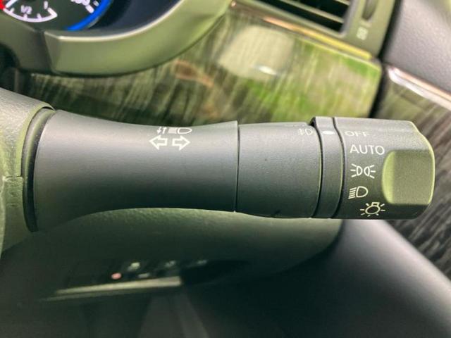 エルグランド ハイウェイスタープレミアム　新品タイヤ／保証書／純正　ＳＤナビ／フリップダウンモニター／両側電動スライドドア／シートヒーター／アラウンドビューモニター／シート　フルレザー／ヘッドランプ　ＬＥＤ／Ｂｌｕｅｔｏｏｔｈ接続／ＥＴＣ（15枚目）