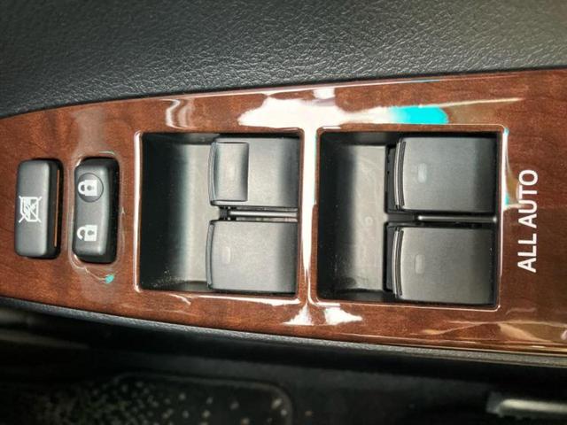 お車に合わせて無料保証以外にも、保証範囲、期間、距離を拡充させた有料保証もご用意しております！中古車の購入が初めてで不安・・・というお客様もご安心ください！