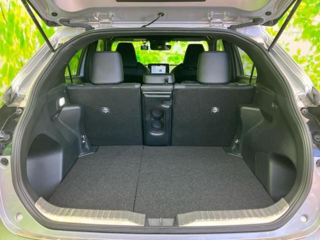 ヤリスクロス ハイブリッドGRスポーツ 保証書/ディスプレイオーディオ8インチ/トヨタセーフティセンス/シートヒーター 前席/パノラミックビューモニター/車線逸脱防止支援システム/シート ハーフレザー 衝突被害軽減システム 全周囲カメラ(8枚目)