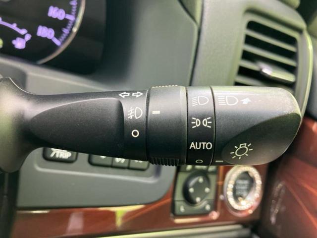 クラウン ロイヤルサルーン　純正エアロ／純正　８インチ　ＨＤＤナビ／パーキングアシスト　バックガイド／ドライブレコーダー　前後／ヘッドランプ　ＨＩＤ／Ｂｌｕｅｔｏｏｔｈ接続／ＥＴＣ／ＡＢＳ／横滑り防止装置　フルエアロ　電動シート（15枚目）