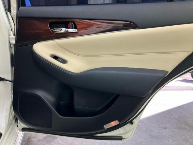 クラウン ロイヤルサルーン　純正エアロ／純正　８インチ　ＨＤＤナビ／パーキングアシスト　バックガイド／ドライブレコーダー　前後／ヘッドランプ　ＨＩＤ／Ｂｌｕｅｔｏｏｔｈ接続／ＥＴＣ／ＡＢＳ／横滑り防止装置　フルエアロ　電動シート（20枚目）