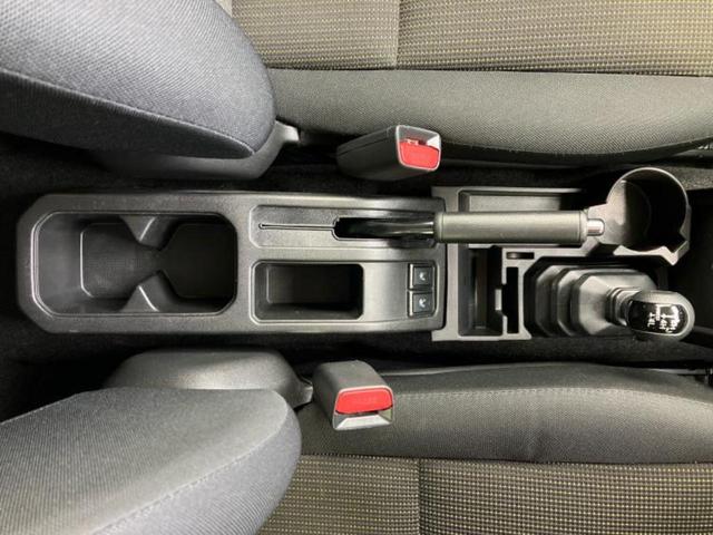 ＷＥＣＡＲＳでは各商談席に大型モニターをご用意しております！見やすい大画面でゆったりと全国の在庫をご覧いただけます！是非ご来店お待ちしております！