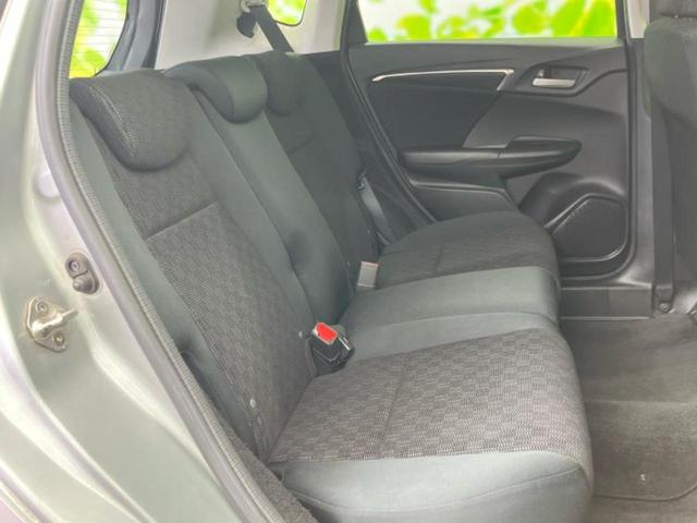 フィット １３Ｇ・Ｌパッケージ　保証書／ヘッドランプ　ＬＥＤ／ＥＴＣ／ＥＢＤ付ＡＢＳ／横滑り防止装置／アイドリングストップ／エアバッグ　運転席／エアバッグ　助手席／パワーウインドウ／エンジンスタートボタン／キーレスエントリー（5枚目）