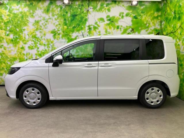 フリード ＡＩＲ　保証書／純正　８インチ　ナビ／ホンダセンシング／両側電動スライドドア／車線逸脱防止支援システム／パーキングアシスト　バックガイド／登録済未使用車／ヘッドランプ　ＬＥＤ／ＵＳＢジャック　バックカメラ（2枚目）