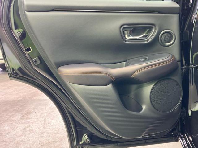 ＺＲ－Ｖ ｅＨＥＶ　Ｚ　ＢＯＳＥ／保証書／純正　９インチ　ＳＤナビ／ホンダセンシング／シートヒーター／全方位モニター／車線逸脱防止支援システム／シート　フルレザー／パーキングアシスト　バックガイド／電動バックドア　革シート（22枚目）